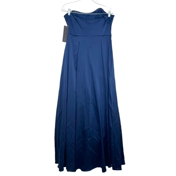 NWT Aidan Mattox Navy Strapless Pleated Ballgown Size 8 - Picture 5 of 6